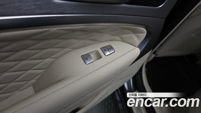 Genesis G70 2018 — photo 24