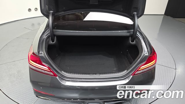 Genesis G70 2018 — photo 26