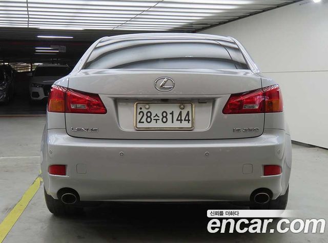 Lexus IS 2008 — photo 3