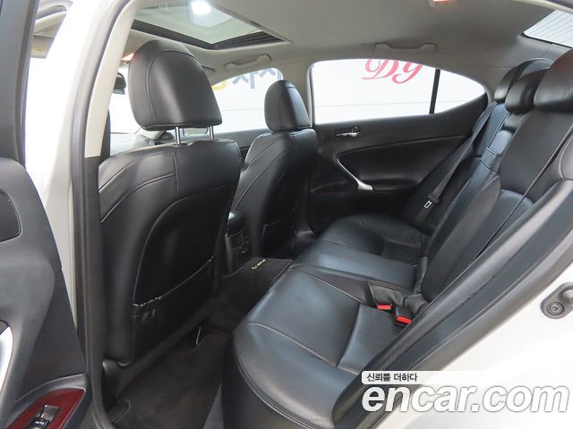Lexus IS 2008 — photo 6