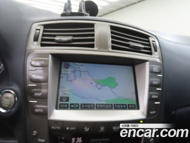 Lexus IS 2008 — photo 13