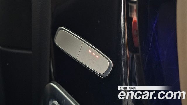 Mercedes-Benz G-Class 2020 — photo 19