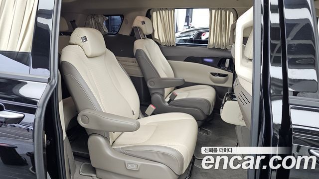 Kia Canival 2023 — photo 18