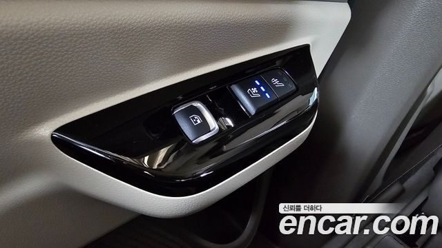 Kia Canival 2023 — photo 25