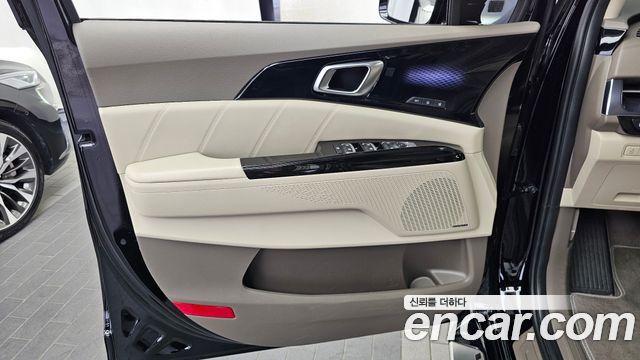 Kia Canival 2023 — photo 14