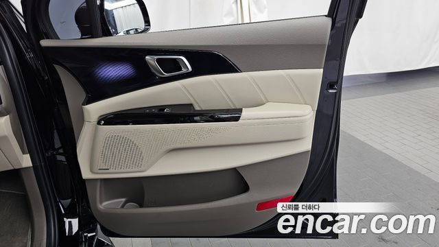 Kia Canival 2023 — photo 15