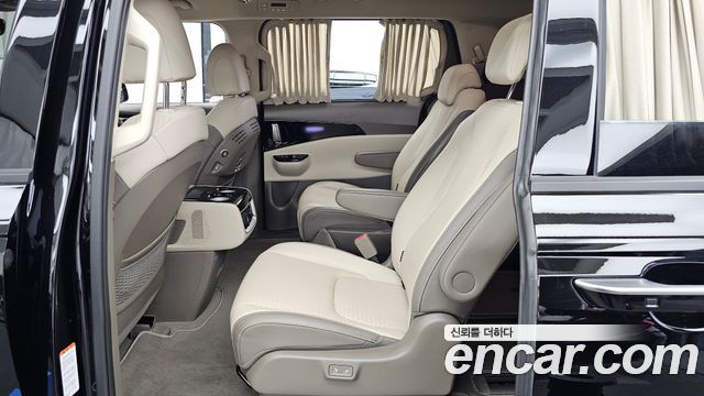 Kia Canival 2023 — photo 16
