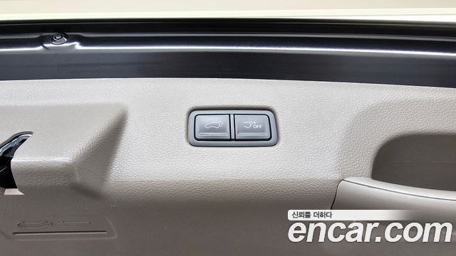 Kia Canival 2023 — photo 29