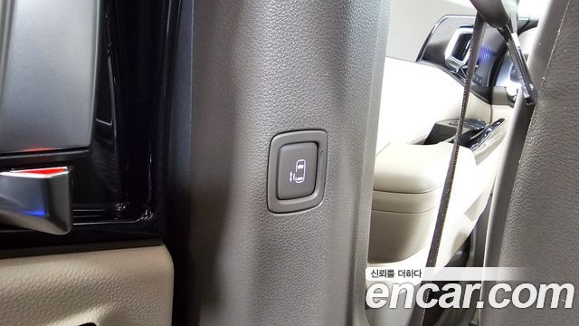 Kia Canival 2023 — photo 30