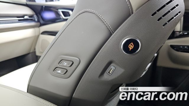 Kia Canival 2023 — photo 32