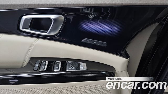 Kia Canival 2023 — photo 34