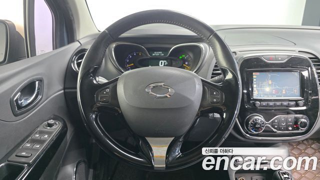 Renault Korea QM3 2016 — photo 13