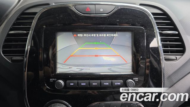 Renault Korea QM3 2016 — photo 15