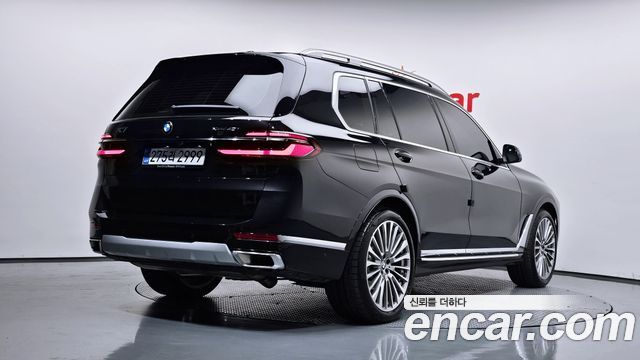 BMW X7 2025 — photo 2