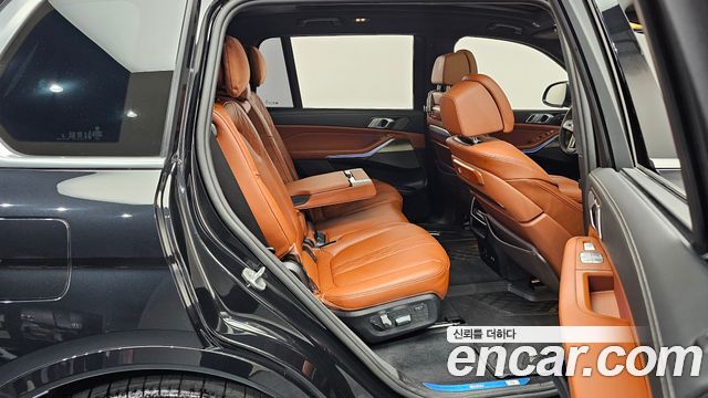 BMW X7 2025 — photo 17