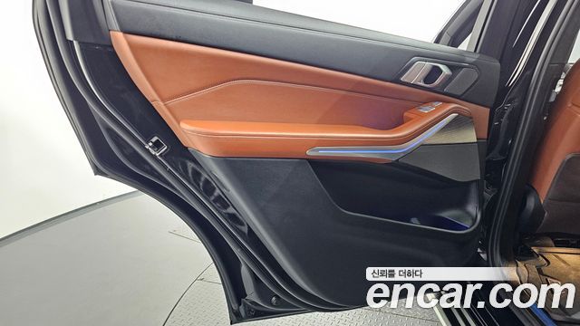 BMW X7 2025 — photo 15