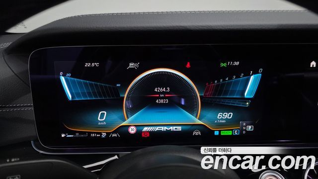 Mercedes-Benz AMG GT 2022 — photo 11