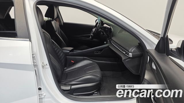 Hyundai AVANTE 2021 — photo 11
