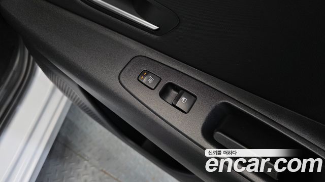 Hyundai AVANTE 2021 — photo 19