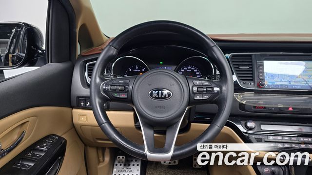 Kia Canival 2018 — photo 13