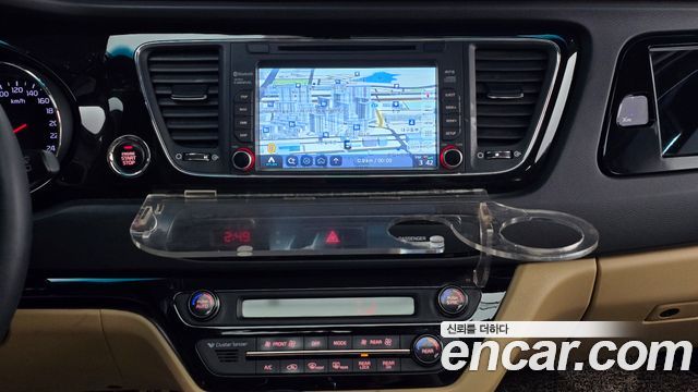 Kia Canival 2018 — photo 15