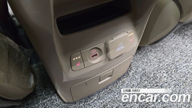 Kia Canival 2018 — photo 20