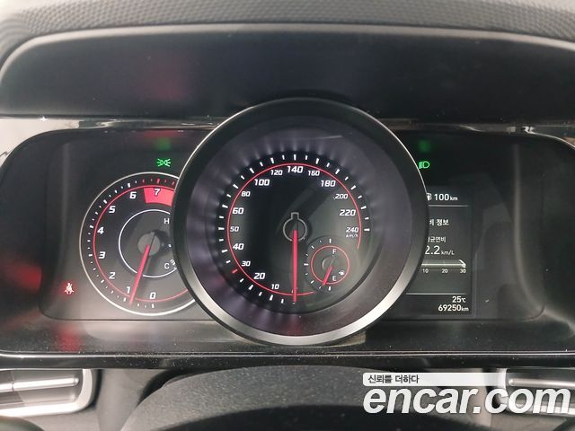 Hyundai AVANTE 2021 — photo 11