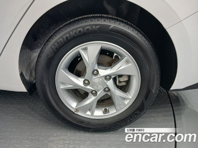 Hyundai AVANTE 2021 — photo 7