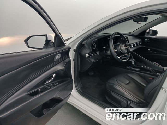 Hyundai AVANTE 2021 — photo 16