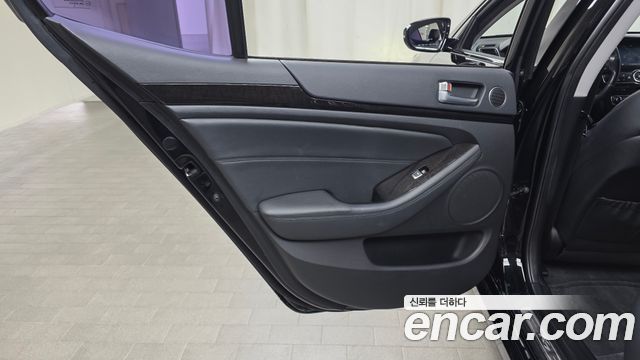 Kia K7 2013 — photo 15