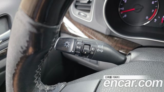 Kia K7 2013 — photo 27