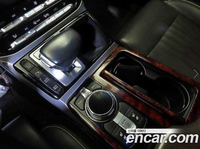 Genesis EQ900 2016 — photo 12
