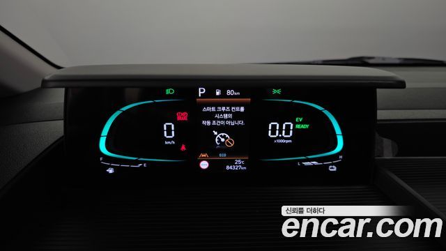 Hyundai Staria 2025 — photo 11