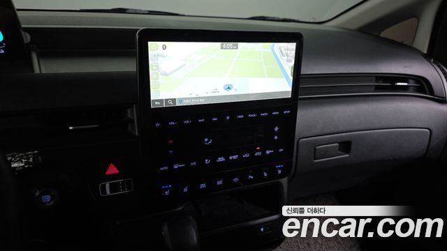 Hyundai Staria 2025 — photo 21
