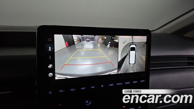 Hyundai Staria 2025 — photo 22