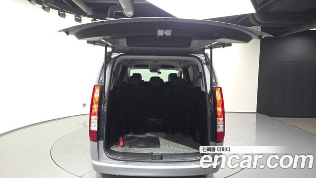 Hyundai Staria 2025 — photo 26