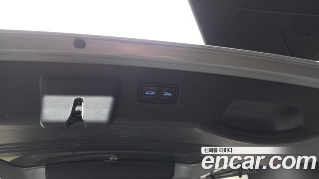 Hyundai Staria 2025 — photo 31