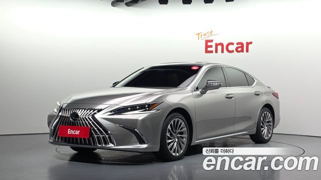 Lexus ES 2026 — photo 1
