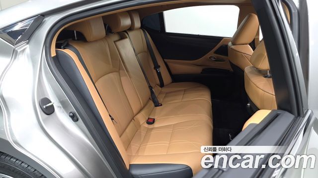 Lexus ES 2026 — photo 11