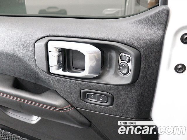 Jeep Wrangler 2024 — photo 12