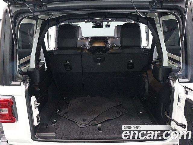 Jeep Wrangler 2024 — photo 20