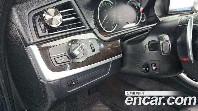 BMW 5-Series 2014 — photo 15