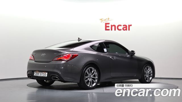 Hyundai Genesis 2012 — photo 2