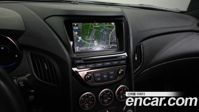 Hyundai Genesis 2012 — photo 14