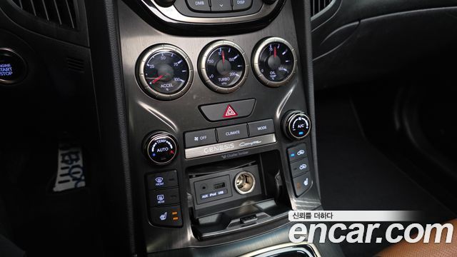 Hyundai Genesis 2012 — photo 15