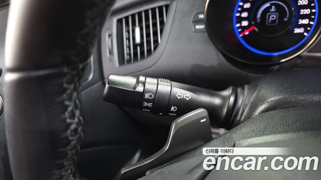 Hyundai Genesis 2012 — photo 16