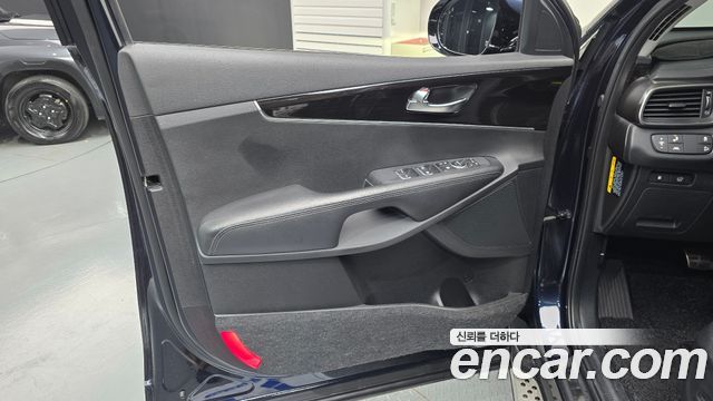 Kia Sorento 2019 — photo 14