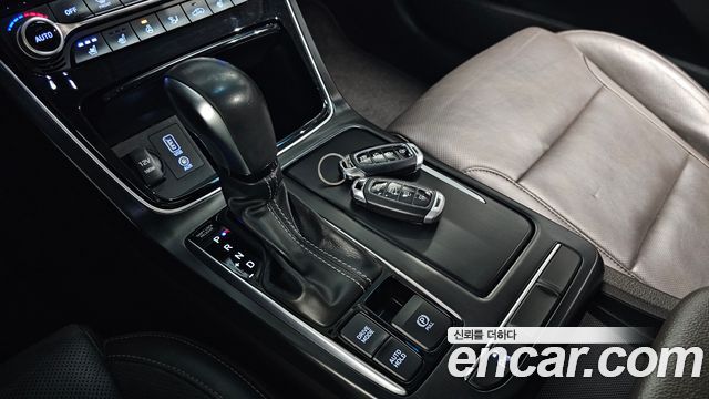 Hyundai Grandeur 2017 — photo 12