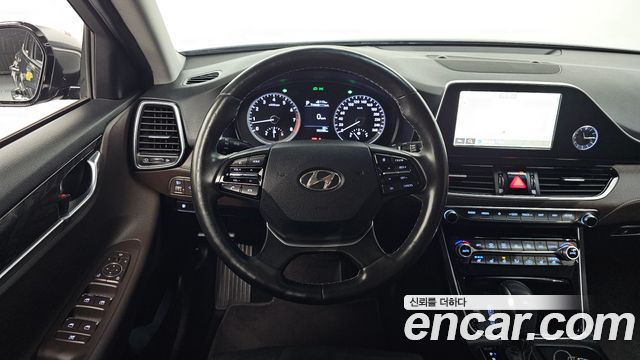 Hyundai Grandeur 2017 — photo 18