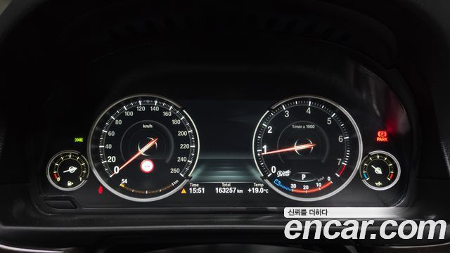 BMW 5-Series 2014 — photo 8